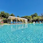 Pangea Corfu فيلة Sidárion